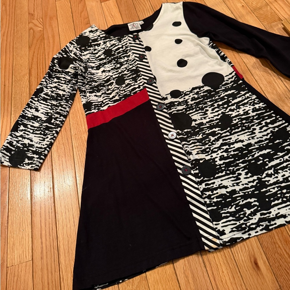 Parsley & Sage Black, White, and Red Women’s top Size S Art to wear